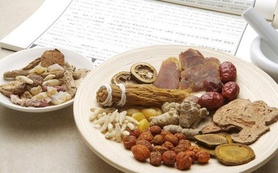 中藥飲片為何屢登質(zhì)量黑榜？行業(yè)亂象與未來發(fā)展之路